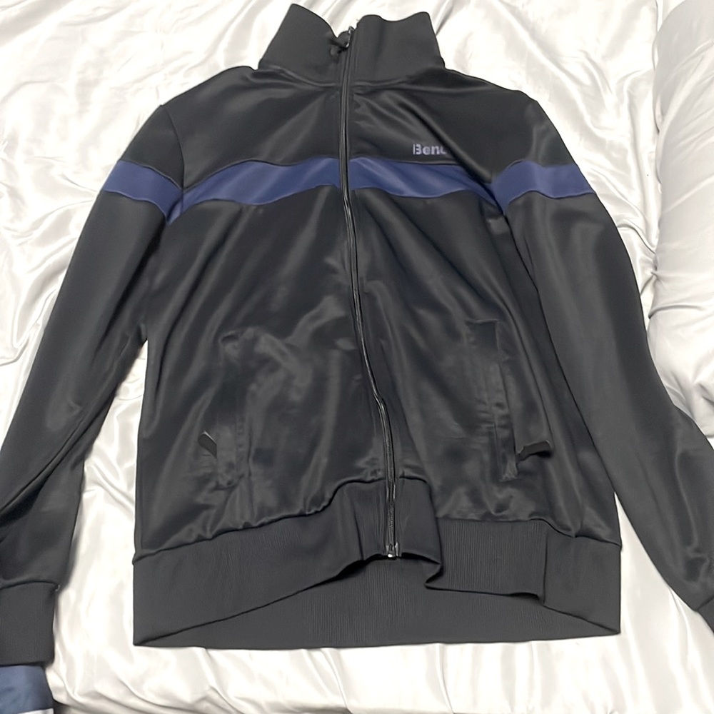 Bench small zip sweater black and blue